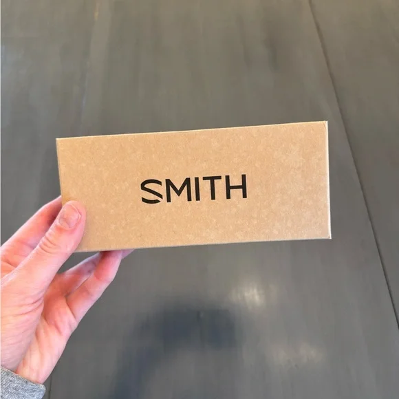 SMITH Sway Sunglasses | Lisa Congdon | ChromaPop - Picture 4 of 4